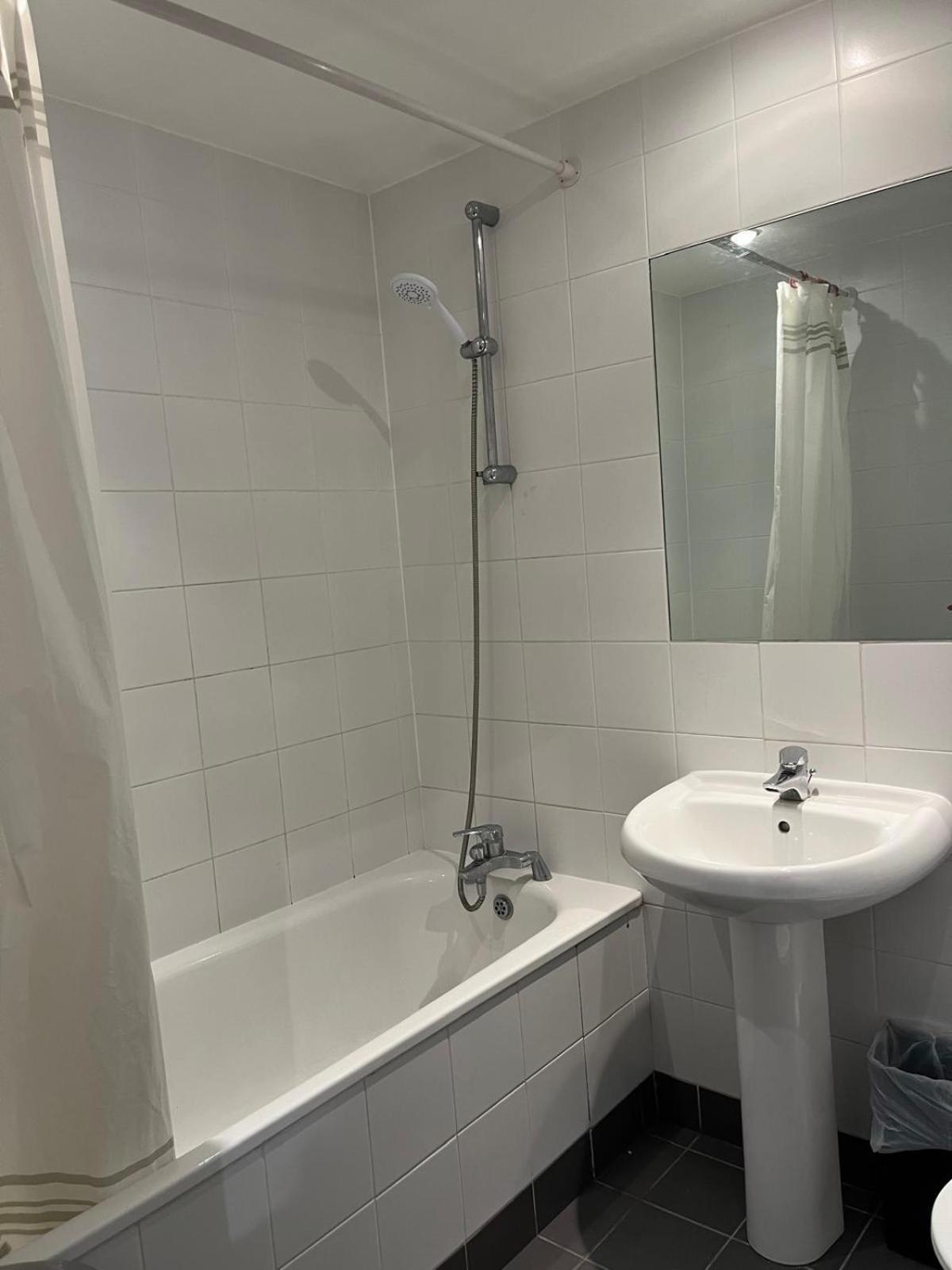 2 Double Bedrooms Apartment Near Airport & Town Dublin Exterior foto
